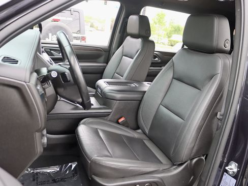 Used 2023 Chevrolet Suburban LT AWD/4WD image 27