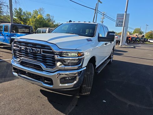 New 2026 RAM 3500 Tradesman image 18