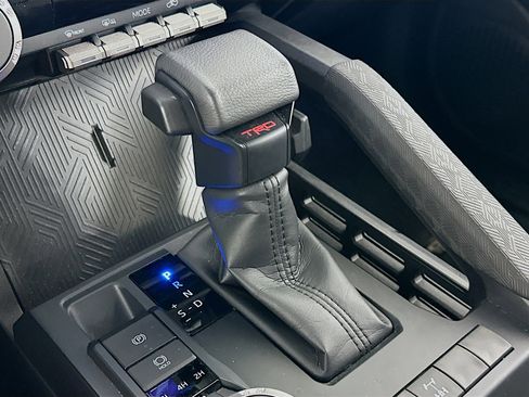 Used 2025 Toyota Tacoma TRD Off-Road image 25