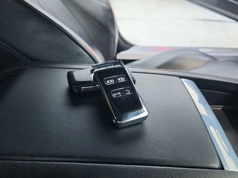 Used 2015 Aston Martin V8 Vantage Coupe RWD image 30