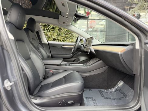 Used 2021 Tesla Model 3 Standard Range Plus image 33