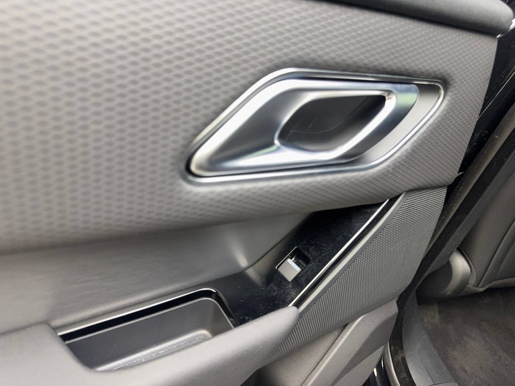 Used 2023 Land Rover Range Rover Velar R-Dynamic S AWD/4WD image 40