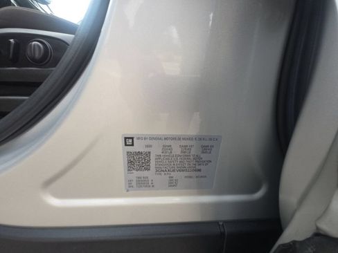 Used 2021 Chevrolet Equinox LT AWD/4WD image 25