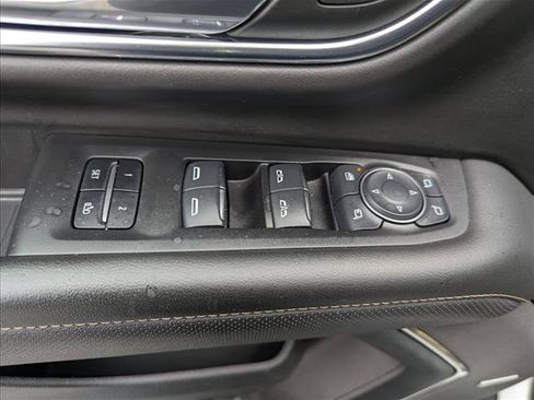 Used 2024 Chevrolet Suburban Premier AWD/4WD image 10