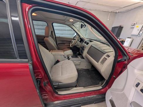 Used 2011 Ford Escape XLT w/ 201A Rapid Spec Order Code AWD/4WD image 29