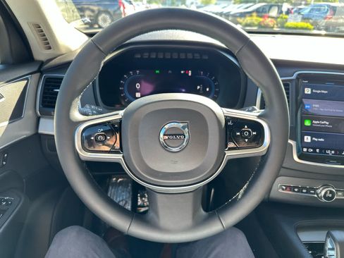 Used 2023 Volvo XC90 B5 Core w/ Climate Package AWD/4WD image 13