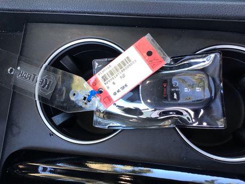 Used 2024 Honda Pilot Touring image 37