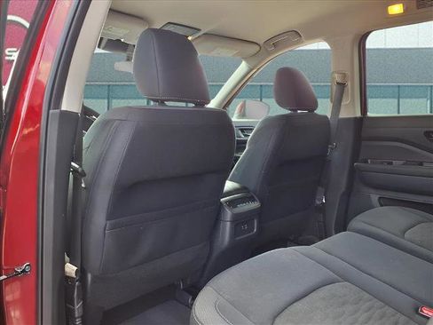 Certified 2024 Nissan Pathfinder SV w/ Lighting Package (N92) image 25