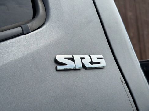 Used 2019 Toyota Tacoma SR5 RWD image 16