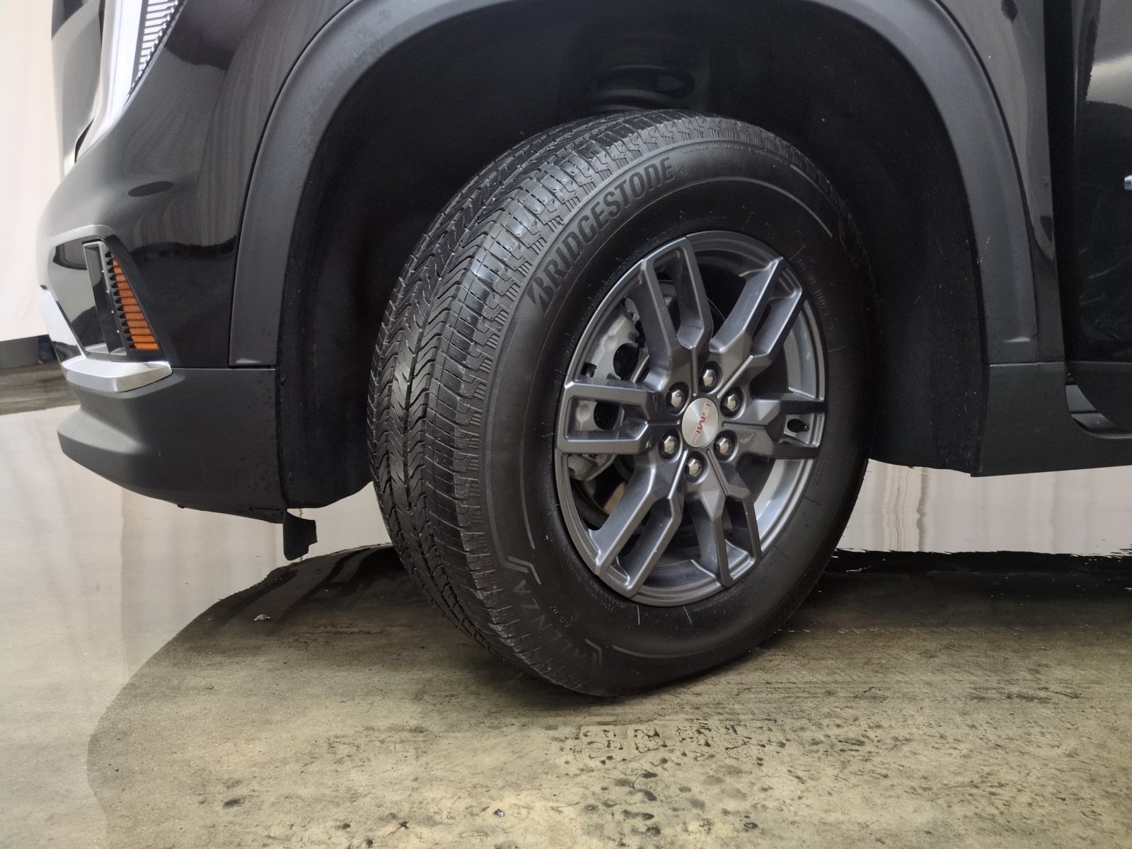 Used 2025 GMC Acadia Elevation AWD/4WD image 24