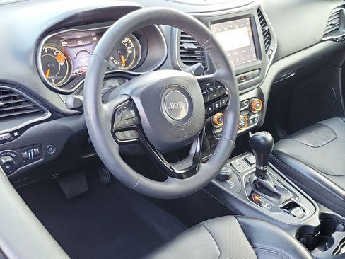 Used 2023 Jeep Cherokee Altitude Lux image 5