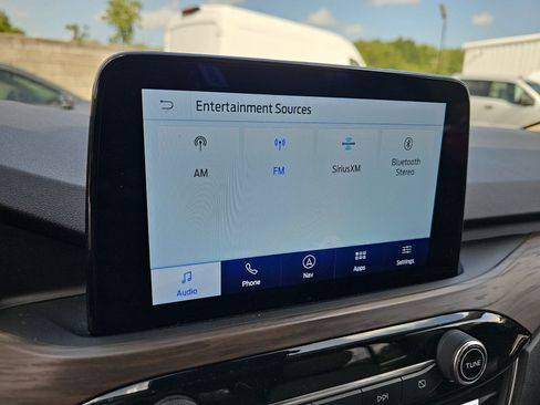 Used 2020 Ford Escape Titanium AWD/4WD image 23