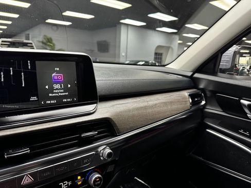 Used 2022 Kia Telluride SX w/ Towing Package image 26