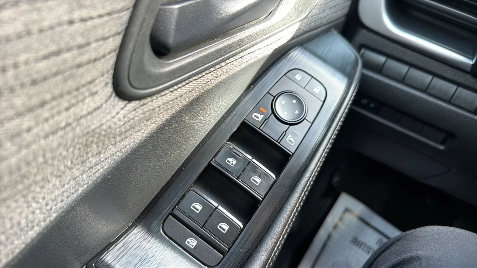 Used 2021 Nissan Rogue S AWD/4WD image 62