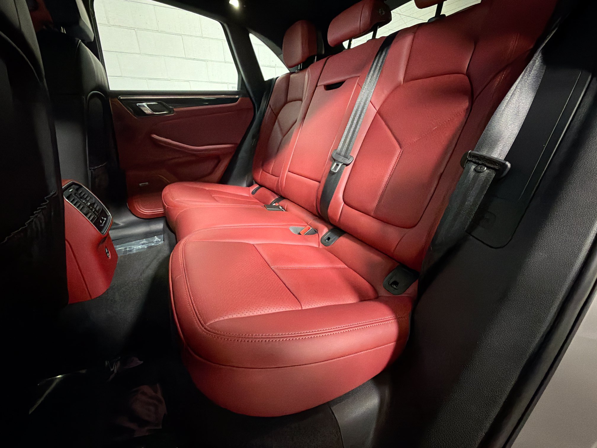 Certified 2026 Porsche Macan AWD/4WD image 21