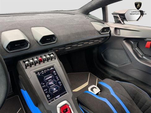 Used 2024 Lamborghini Huracan STO RWD image 49