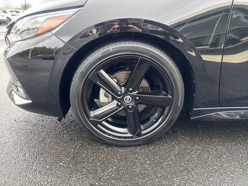 Used 2022 Nissan Sentra SR w/ Midnight Edition FWD image 22