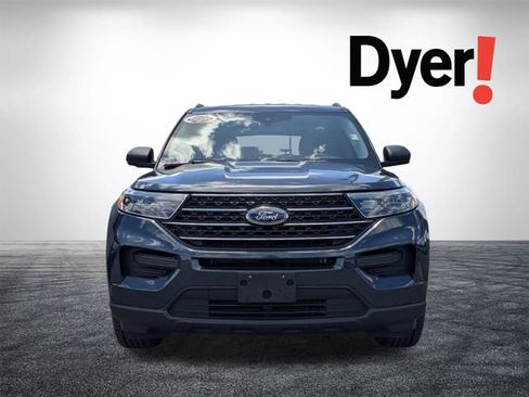 Used 2023 Ford Explorer XLT AWD/4WD image 11