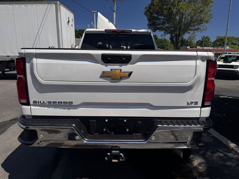 Certified 2024 Chevrolet Silverado 2500 LTZ w/ LTZ Plus Package AWD/4WD image 5