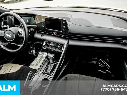 Used 2025 Hyundai Elantra Sport image 25