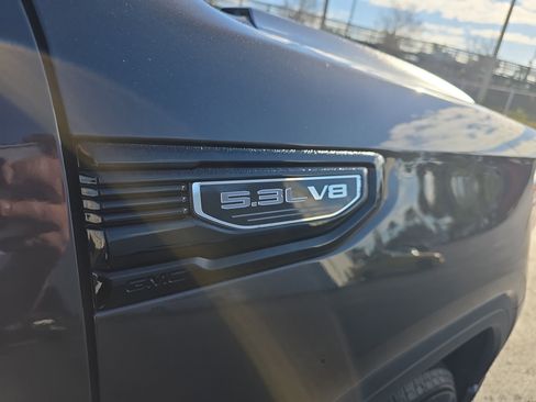 Used 2019 GMC Sierra 1500 Elevation w/ Elevation Value Package image 7