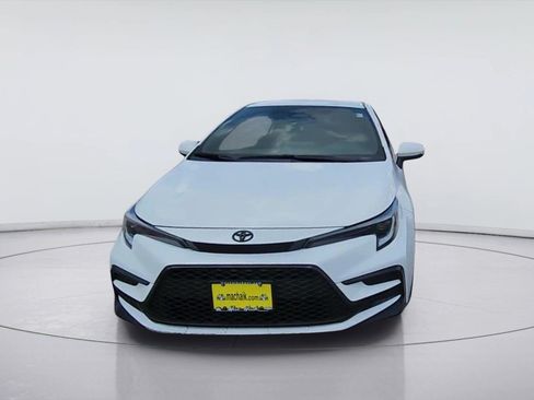 Used 2024 Toyota Corolla SE FWD image 3