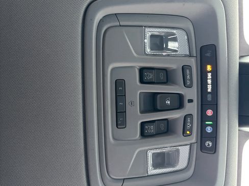 Used 2019 GMC Sierra 1500 SLT w/ SLT Premium Plus Package image 16