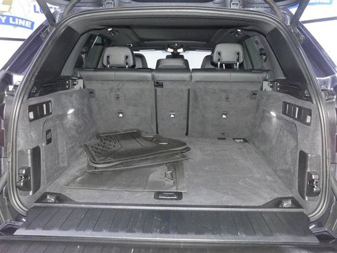 Used 2020 BMW X5 M50i w/ Premium Package image 9