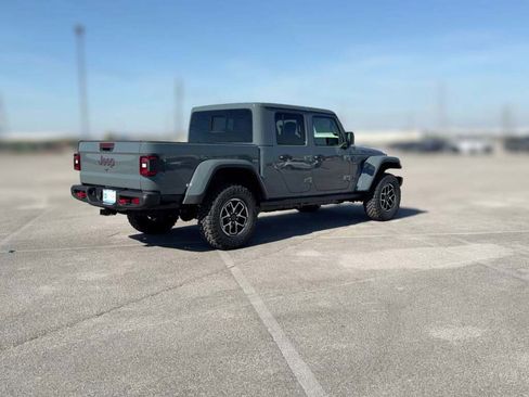 New 2025 Jeep Gladiator Rubicon image 12