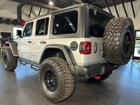 Used 2023 Jeep Wrangler Unlimited Rubicon w/ Steel Bumper Group image 9