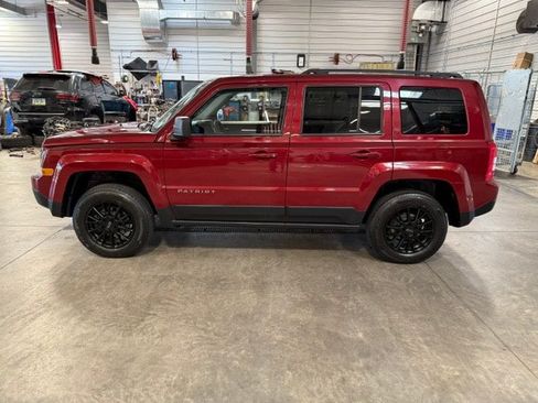 Used 2016 Jeep Patriot Sport w/ Power Value Group AWD/4WD image 30