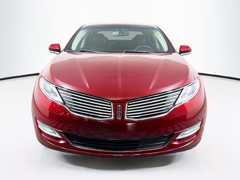 Used 2016 Lincoln MKZ FWD image 2