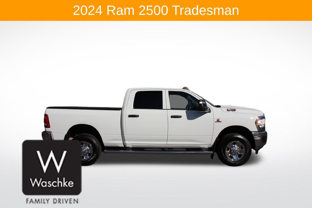 Used 2024 RAM 2500 Tradesman w/ Chrome Appearance Group AWD/4WD image 8