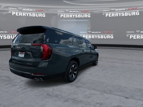 Used 2026 GMC Yukon XL AT4 w/ AT4 Premium Plus Package AWD/4WD image 8