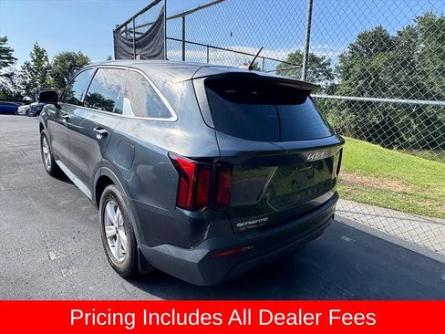 Certified 2023 Kia Sorento LX FWD image 7