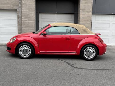 Used 2015 Volkswagen Beetle 1.8T FWD image 2