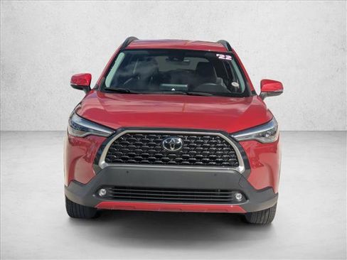 Certified 2022 Toyota Corolla Cross XLE image 2