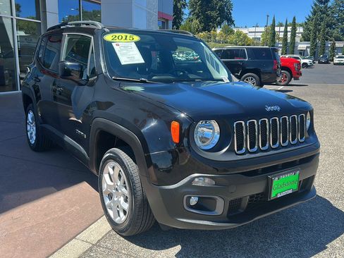 Used 2015 Jeep Renegade Latitude AWD/4WD image 5
