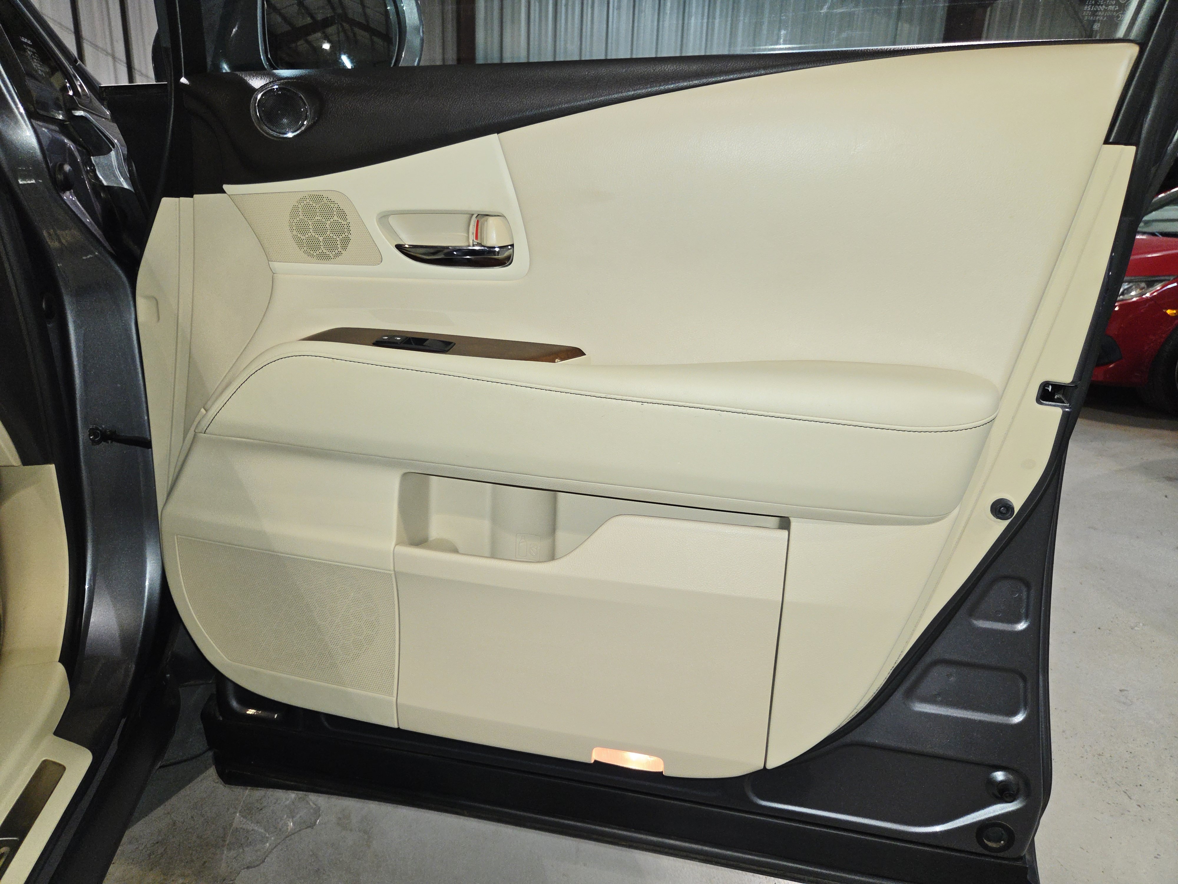 Used 2013 Lexus RX 450h FWD w/ Navigation Pkg image 27