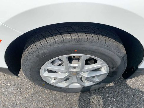 Certified 2024 Chevrolet Equinox LT AWD/4WD image 31