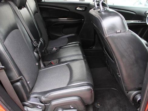 Used 2019 Dodge Journey Crossroad w/ Popular Equipment Group image 6