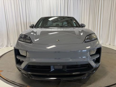 Used 2025 Porsche Macan Turbo Electric AWD/4WD image 36
