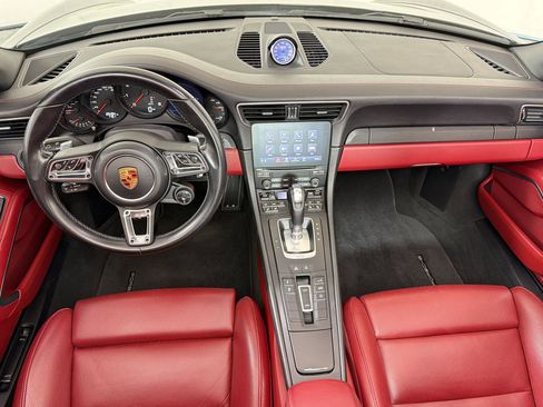 Certified 2019 Porsche 911 Targa 4 GTS AWD/4WD image 24