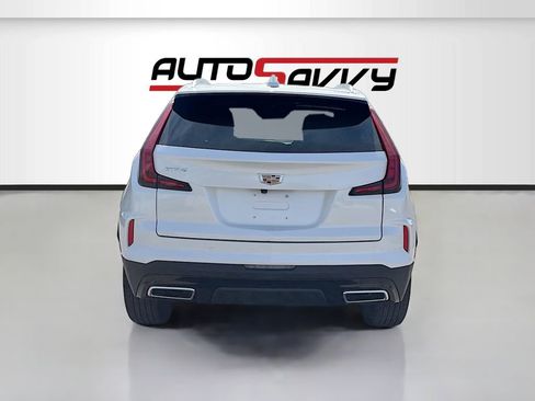 Used 2024 Cadillac XT4 Premium Luxury w/ Cold Weather Package FWD image 6