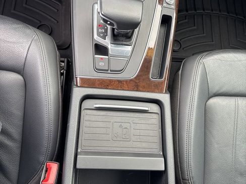 Used 2020 Audi Q5 2.0T Premium w/ Convenience Package image 29