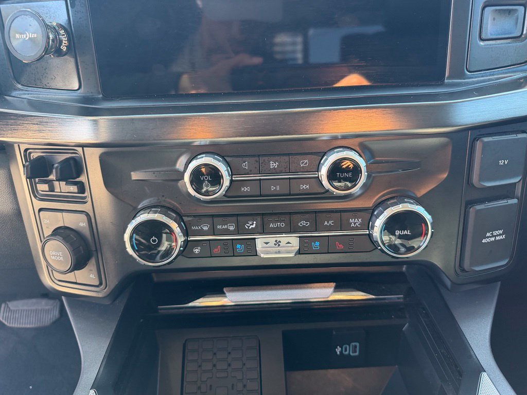 Used 2024 Ford F250 Lariat w/ Sport Appearance Package AWD/4WD image 30