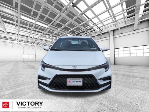Used 2026 Toyota Corolla SE w/ SE Premium Package FWD image 9