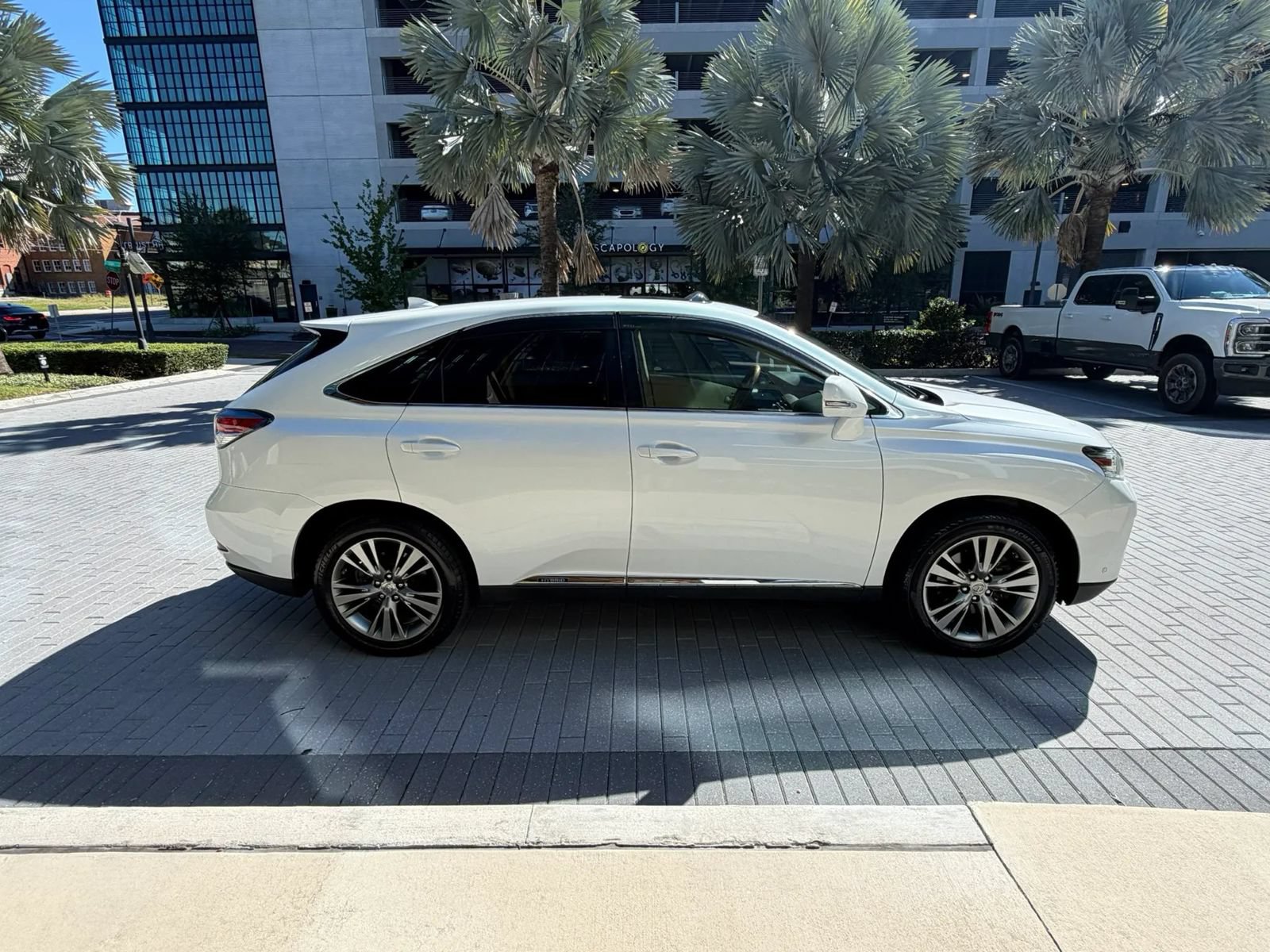 Used 2014 Lexus RX 450h FWD image 5