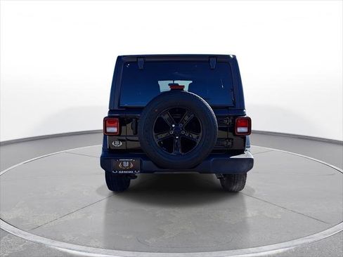 Used 2022 Jeep Wrangler Unlimited Sport image 7