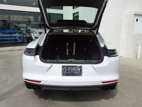 Used 2022 Porsche Panamera Platinum Edition RWD image 7